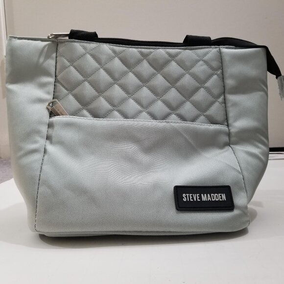 Steve Madden brand lunch bag/tote with small clear container with lid inside. - Picture 2 of 16
